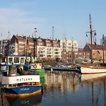 New Apartment 100M From Old Town And Marina