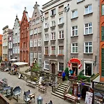 The Heart Of Old Town Apartments