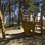 Nadmorski Dwor Wood Apartment