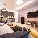 Uno 9 Apartment