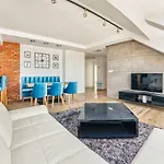 Golden Apartments Sw Barbary 12-115