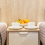 Granary Island Apartment II