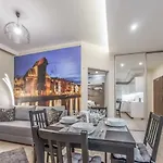 Granary Island Apartment II