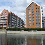 Granary Island Apartment II