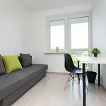 Rooms4Less