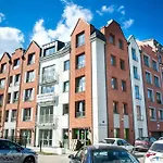 Amelia Suite
