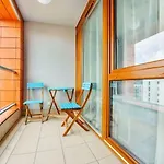 Unique Motlawa Riverbank Apartment