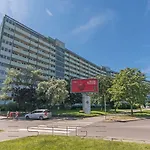 Reagan Park Apartament