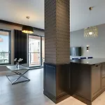 Blue Mandarin Apartments - Riverside
