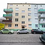 Stay Hip In Vibrant Centrally Located Apartment In Old Town