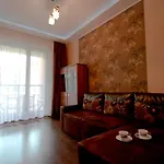 Golden Apartments&Sz7-66