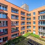 Wave Apartments - Blue Old Town