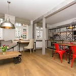 Patio Apartments - Old Town