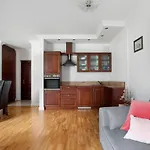 Apartments Szafarnia
