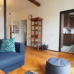 Grand-Tourist Apartment - Gold