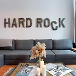 Elite Apartments Hard Rock Old Town Suite