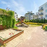 Apartment For 10 With Garden And Parking