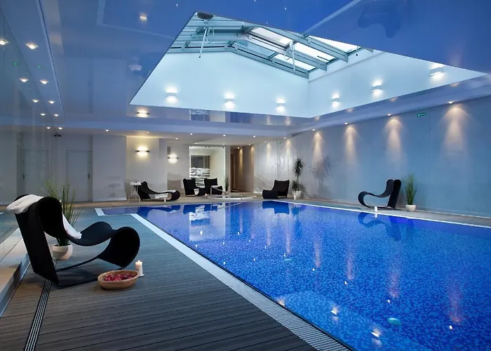 Waterlane Marina By Live & Travel Apartments