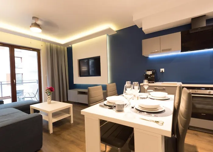 Apartlogy Aura2 78 - Experience Intelligent Living While Travelling