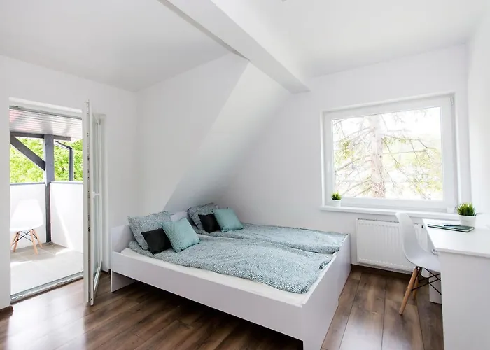 White Rooms Rentyear Apartments