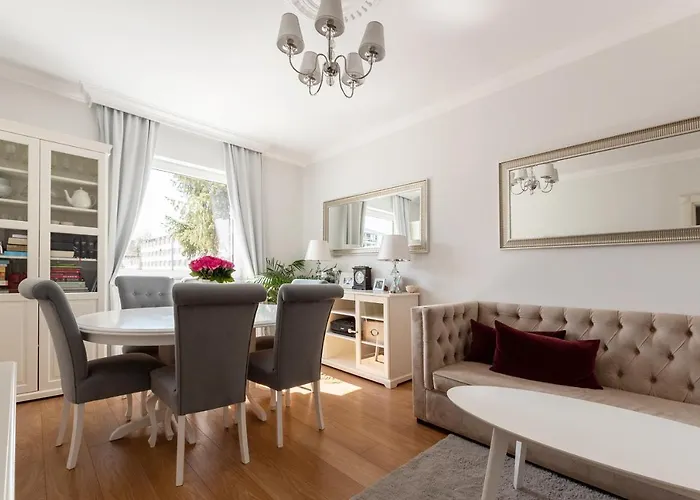 Elegant Near Old Town - Free Parking