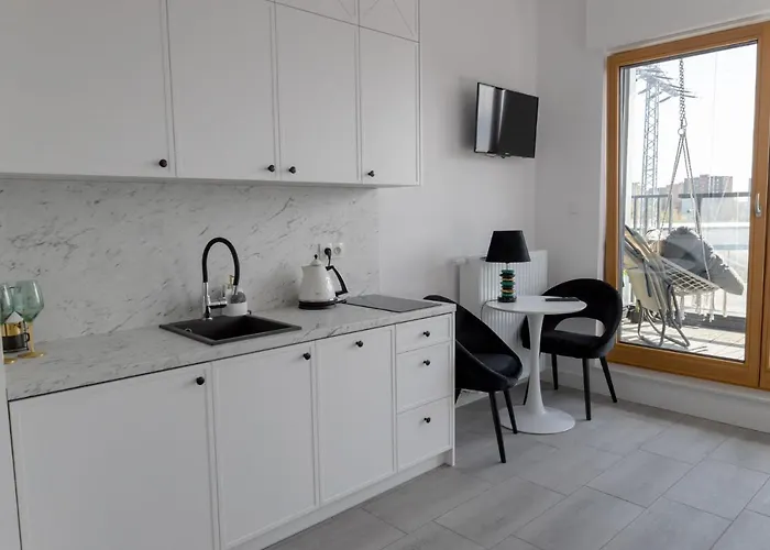 White Skyla Apartament