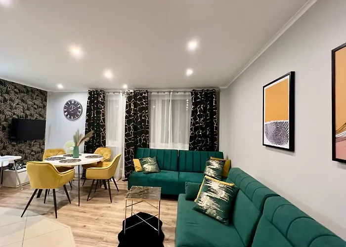 Nicole By Q4Apartments
