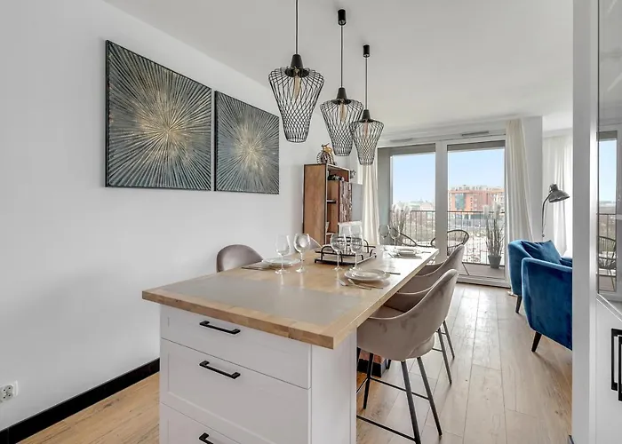 Chlebova - Riverside View Terrace, Free Parking, Gym & Kidsplay By Downtown Apartments