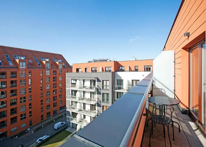Marine Studio With Balcony And Parking By Tyzenhauz
