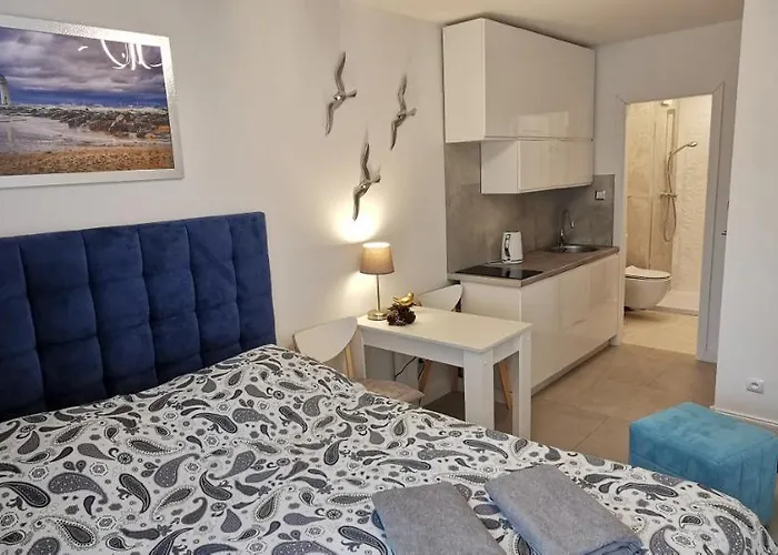 Flou Przystan Letnica 2, Noclegi Plaza 700M