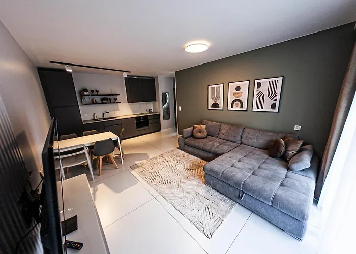 Exclusive Marina Apartment