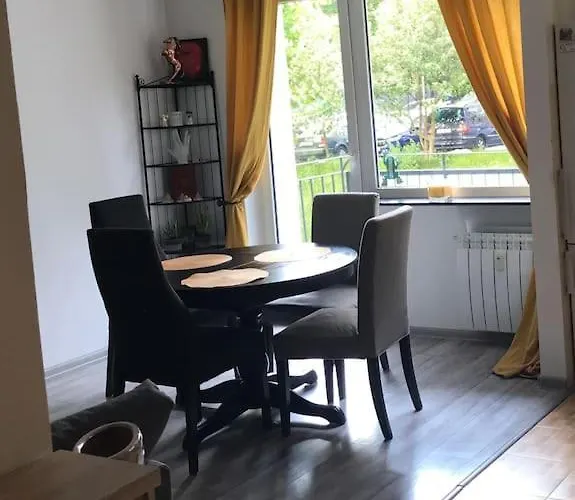 Cozy Apartment In Historic Oliva