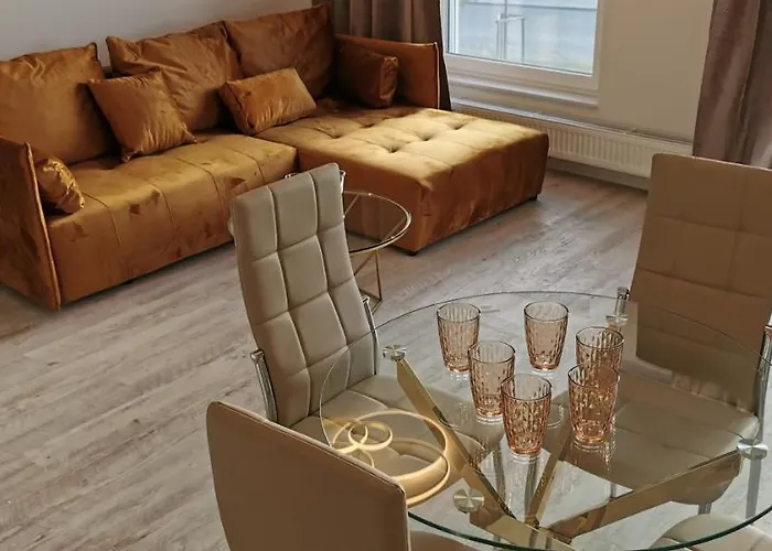 Flou Premium Apartament Z Parkingiem, Plaza 700M