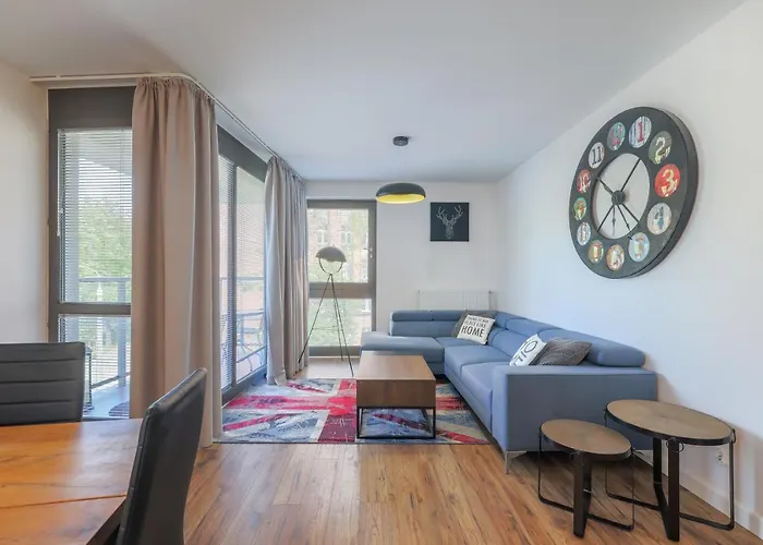 Apartmate- Heart Of Oldtown Apartment- Sauna & Security