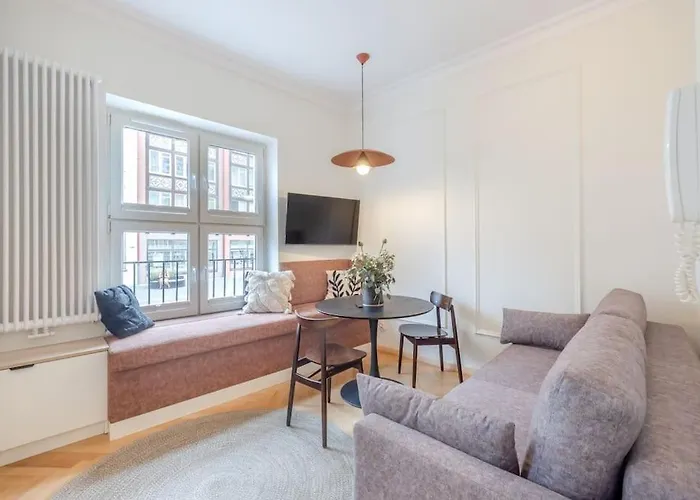 Modern Apartment In City Centre