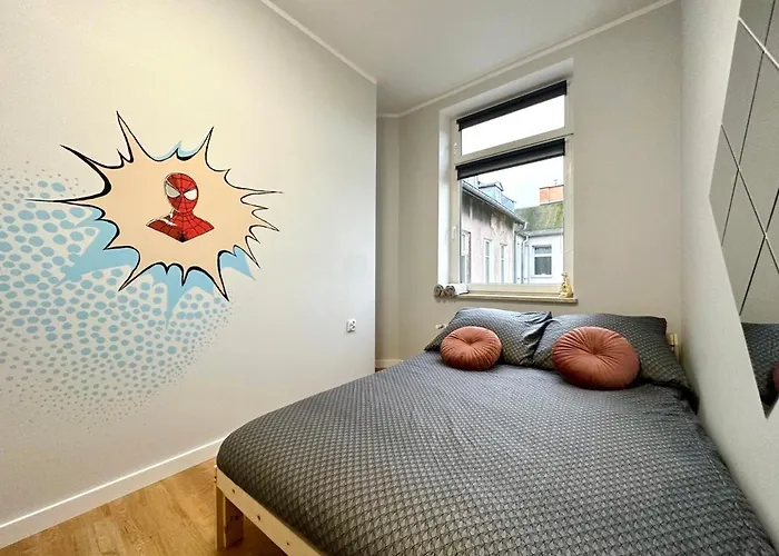 Mmrent Spidey Room