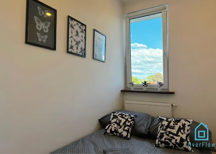 Waza Room - Peaceful Retreat, 10 Minutes To Gdansk Old Town & Seaside