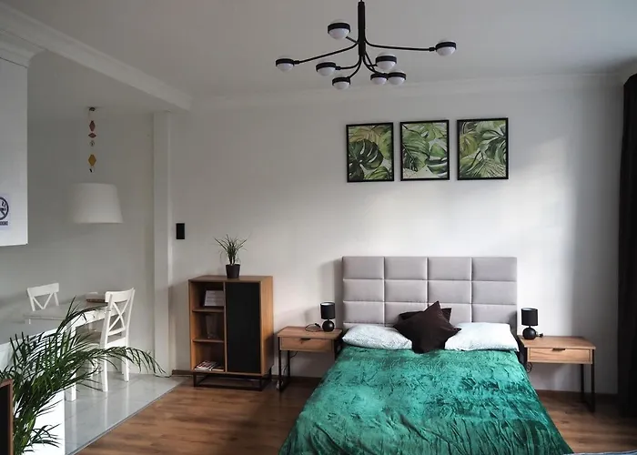 Grand-Tourist Center Point Apartments
