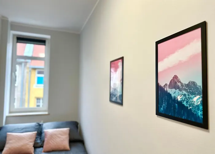 Mmrent Pink Room