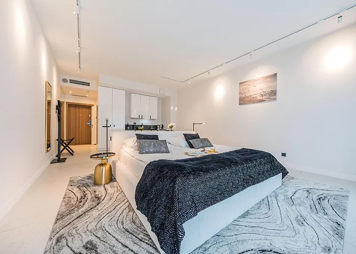 Rent Like Home - Apartament Deo Plaza - Old Town