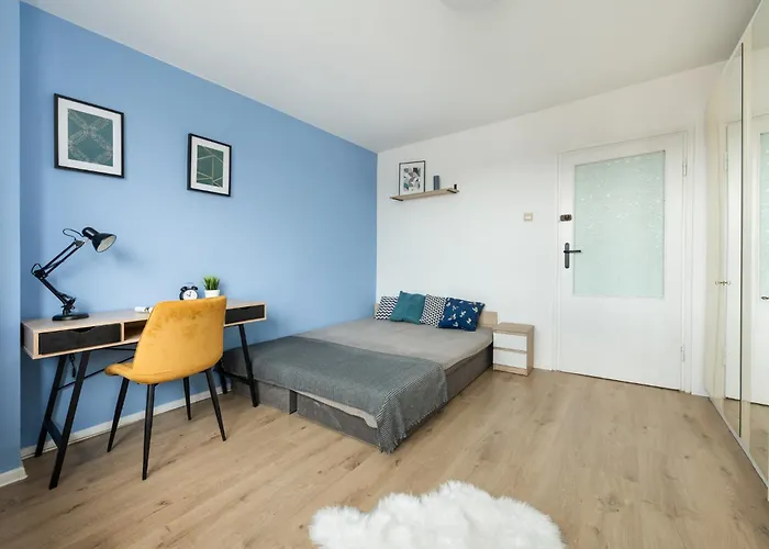 Cadena By 3City Rentals