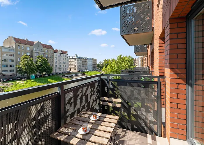Dwie Motlawy Riverside & City Center By Downtown Apartments