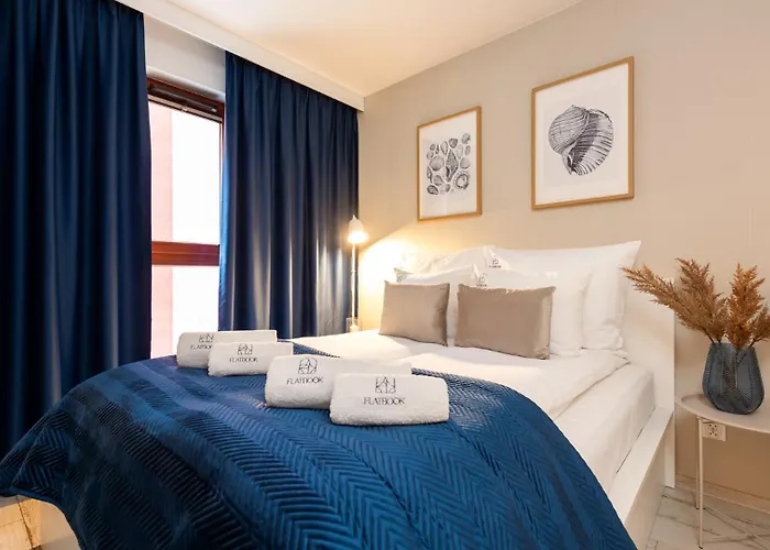 Flatbook - City Center Spa Apartments Waterlane Island