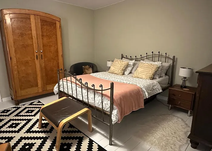 Cherry Tree Cozy Rooms