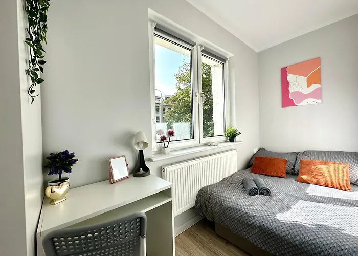 Mmrent Mary\'S Room