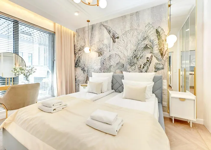 Alqueen Apartments - Old Town Granaria