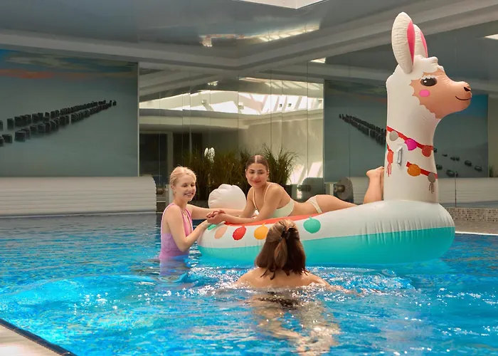 Waterlane Riverside - Spa, Pool, Gym & Parking By Downtown Apartments