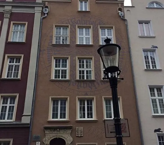 Fahrenheit House Apartment