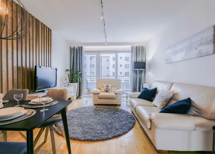 Rent A Flat Apartments - Obroncow Wybrzeza St.