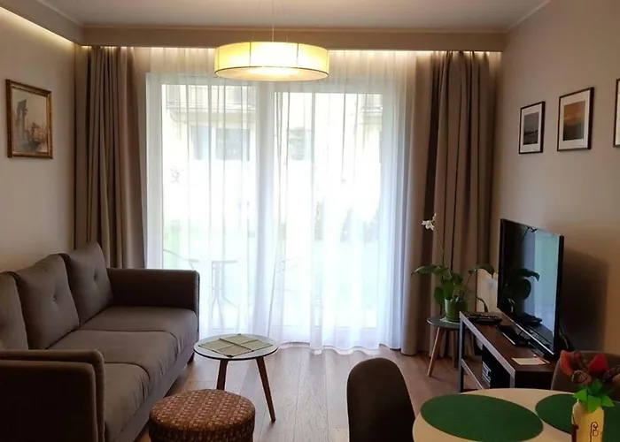 New Apartment 100M From Old Town And Marina